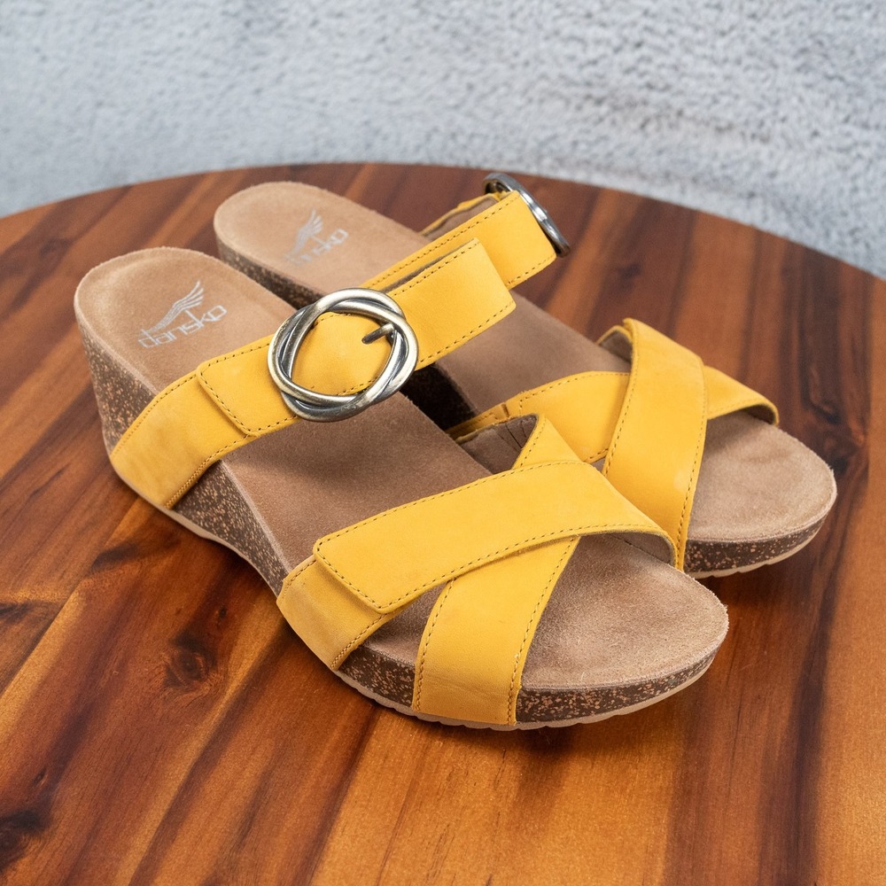 Dansko Women's Susie Milled Nubuck Leather Sandals Size 38 / 8